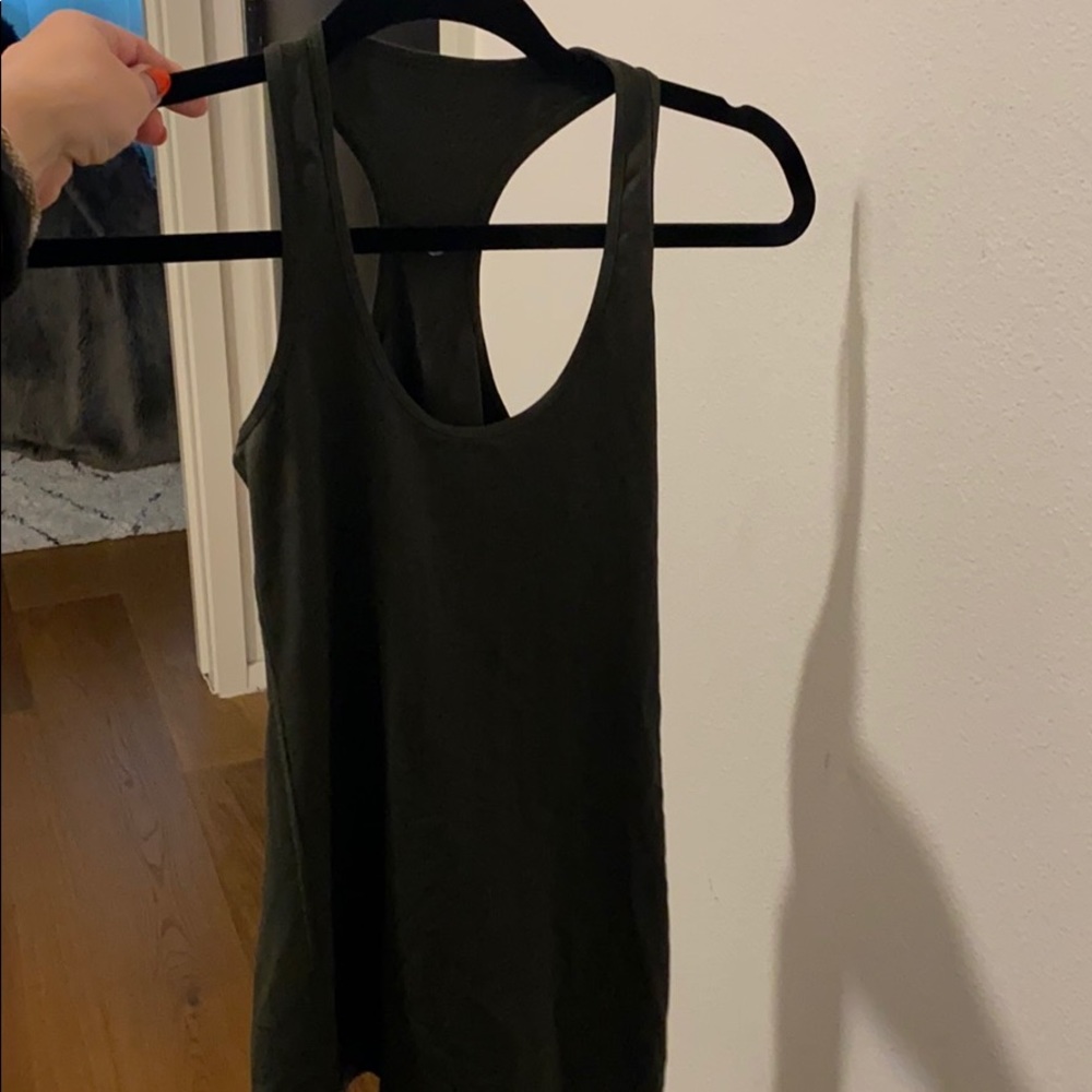 Lululemon tank